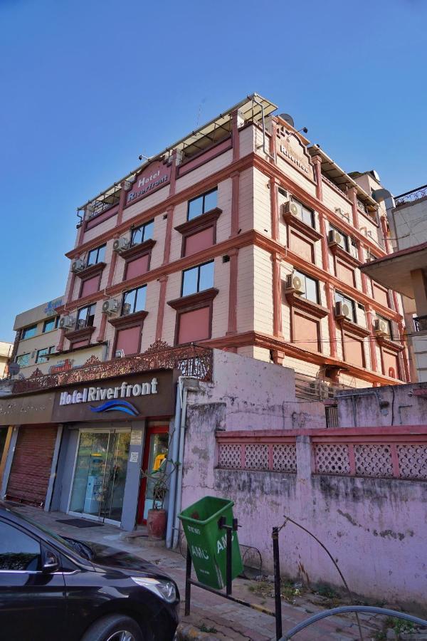 Hotel Riverfront Ahmedabad Ngoại thất bức ảnh