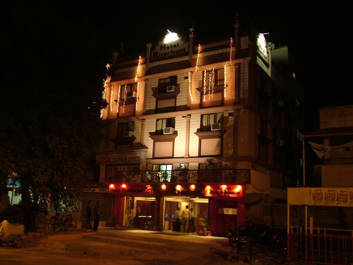 Hotel Riverfront Ahmedabad Ngoại thất bức ảnh